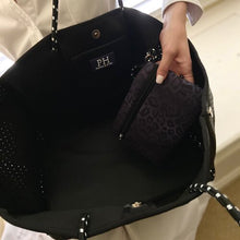 Load image into Gallery viewer, Black Leopard Tote