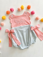 Load image into Gallery viewer, Spring Scallop Tie Bubble