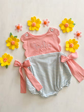Load image into Gallery viewer, Spring Scallop Tie Bubble