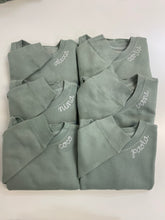 Load image into Gallery viewer, Embroidered Set Top