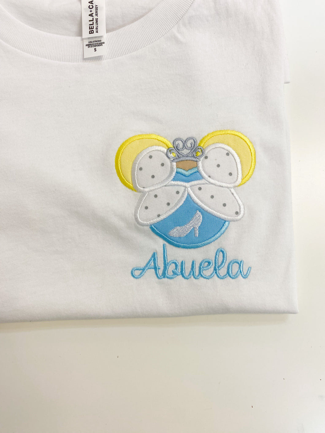 Abuela small slim fit tee - no flaws